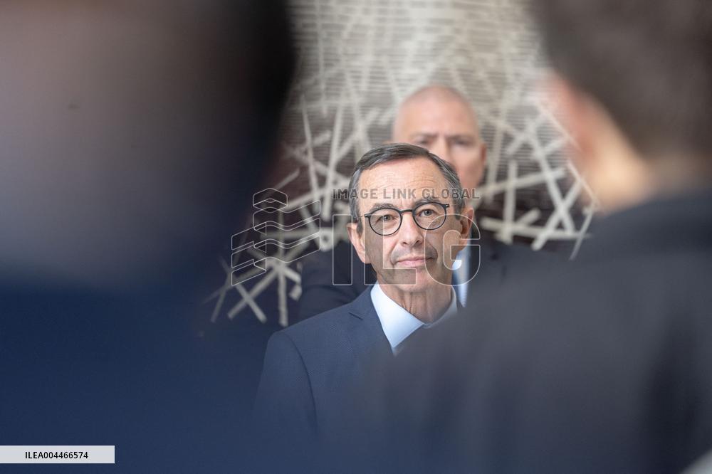 Bruno Retailleau reveals the outlines of his fight against Islamism - Nanterre AJ