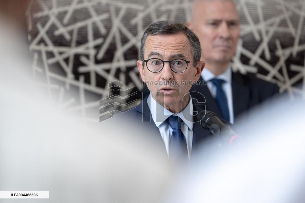 Bruno Retailleau reveals the outlines of his fight against Islamism - Nanterre AJ