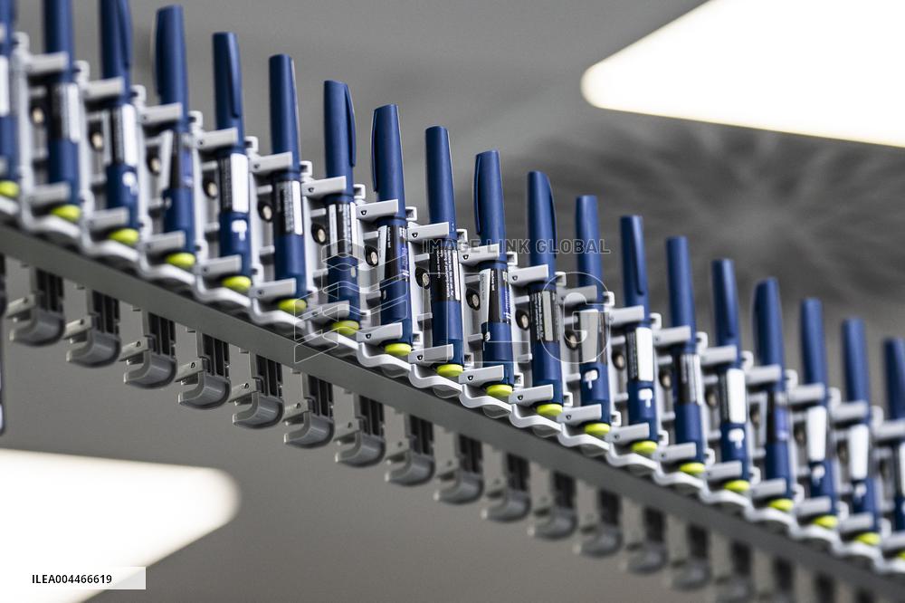 Illustration - Novo Nordisk Factory - Chartres