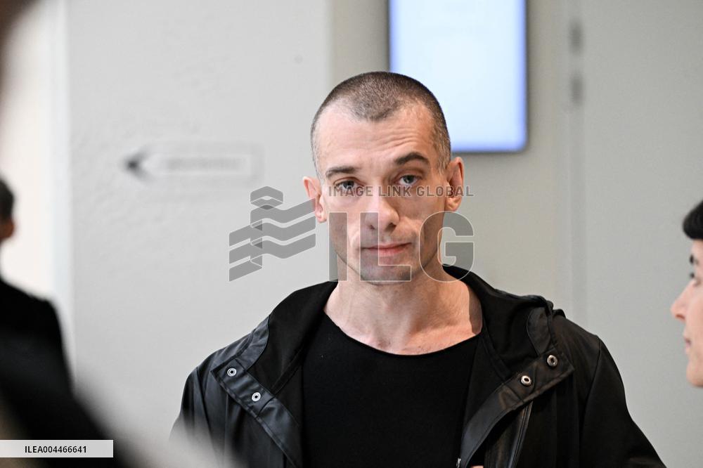 Mimi Marchand Trial - Paris