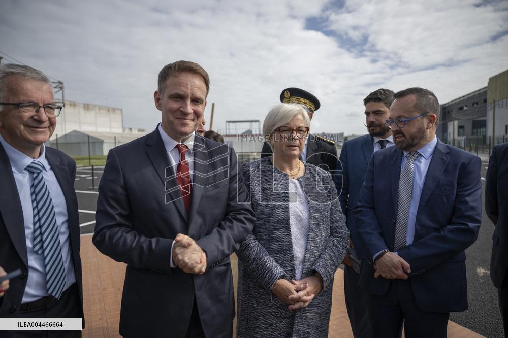 Ministerial Visit To Novo Nordisk Factory - Chartres