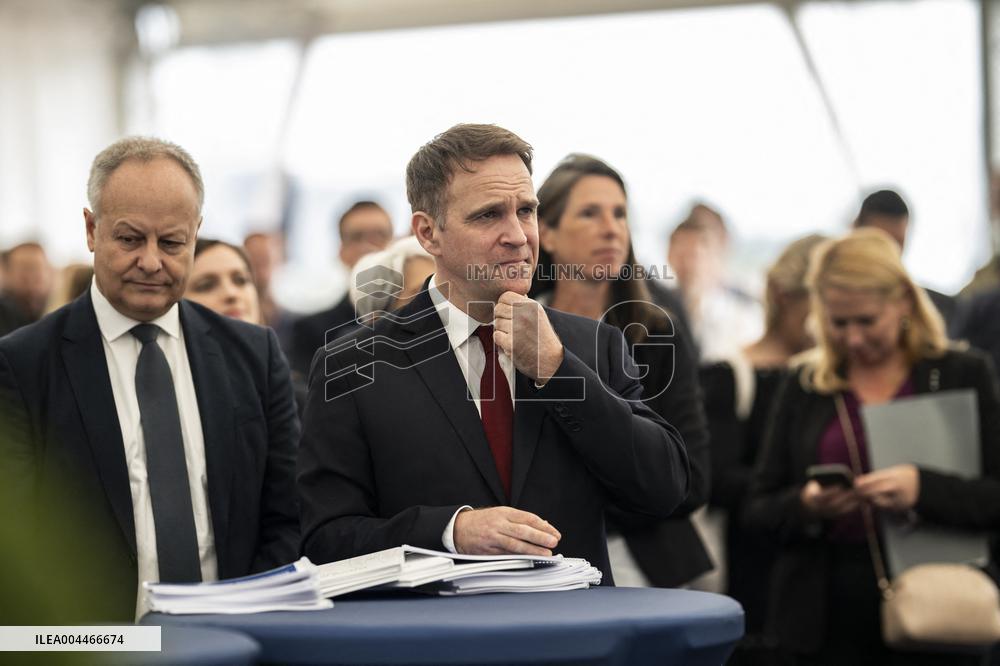 Ministerial Visit To Novo Nordisk Factory - Chartres