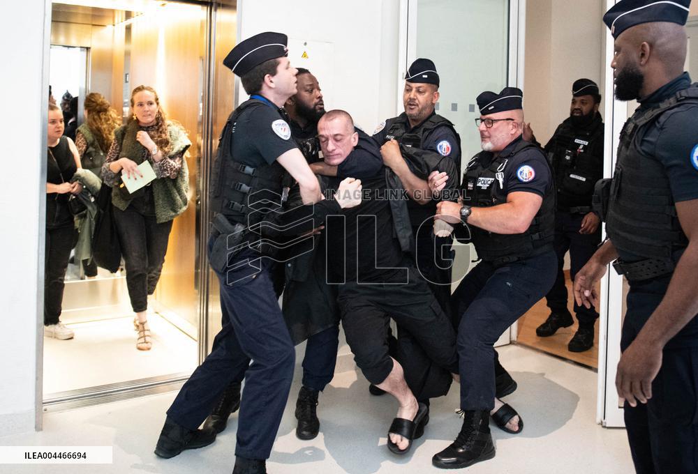 Piotr Pavlenski Arrested During the Trial of Mimi Marchand - Paris