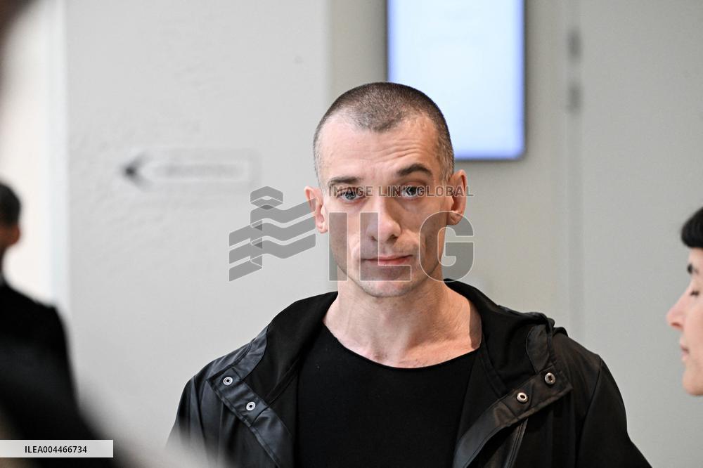 Mimi Marchand Trial - Paris