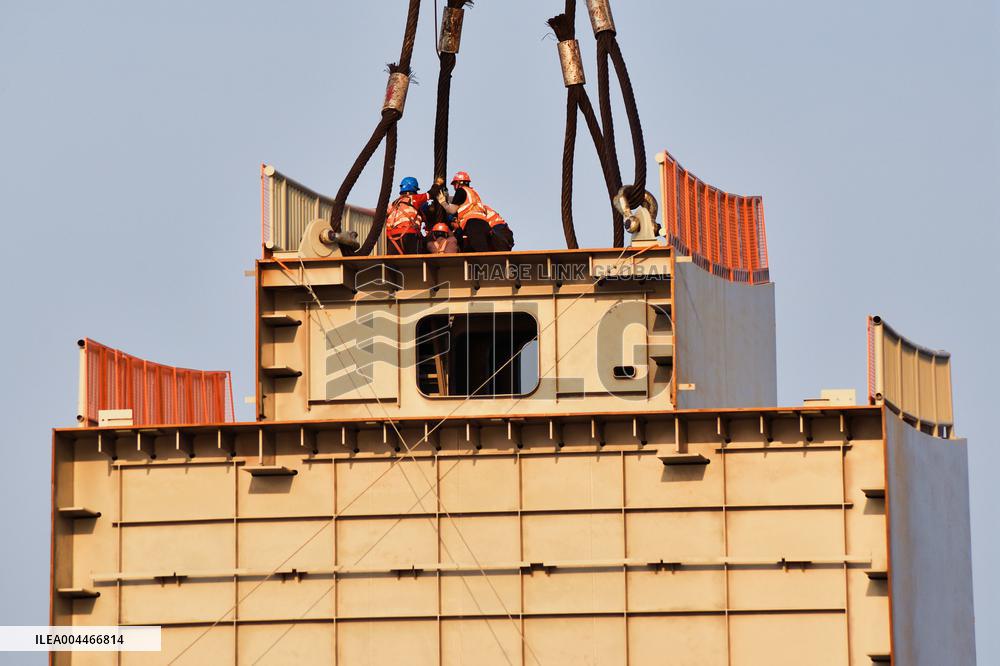 Zhangjinggao Yangtze River Bridge Construction