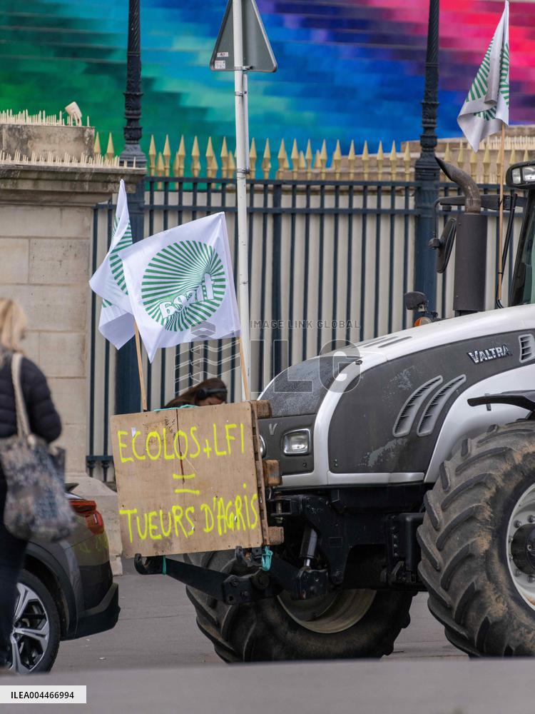 Farmers Protest In Paris