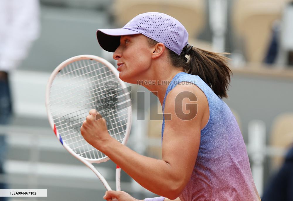 French Open - Women s Single - Iga Swiatek vs Rebecca Sramkov