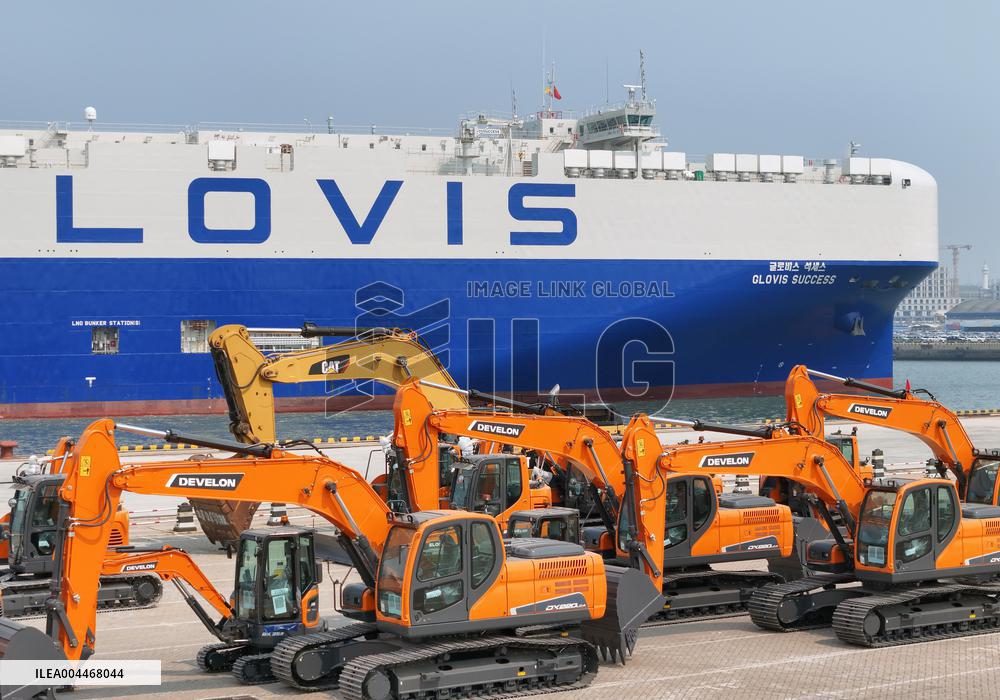 China Automobile Exports Maintain Growth Momentum