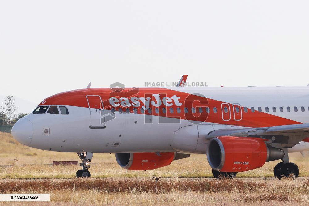 Air Traffic at Falcone Borsellino - Italy