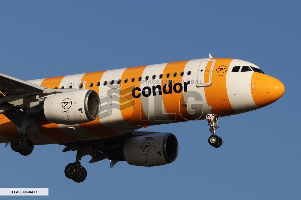 Illustration - New Condor Airlines Route Palermo to Rome - Italy