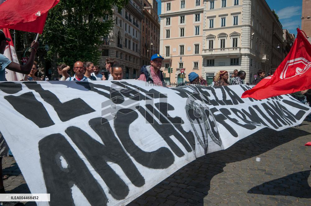 Violent Clashes at Security Bill Protest in Rome