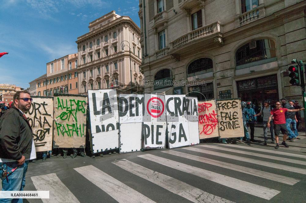 Violent Clashes at Security Bill Protest in Rome