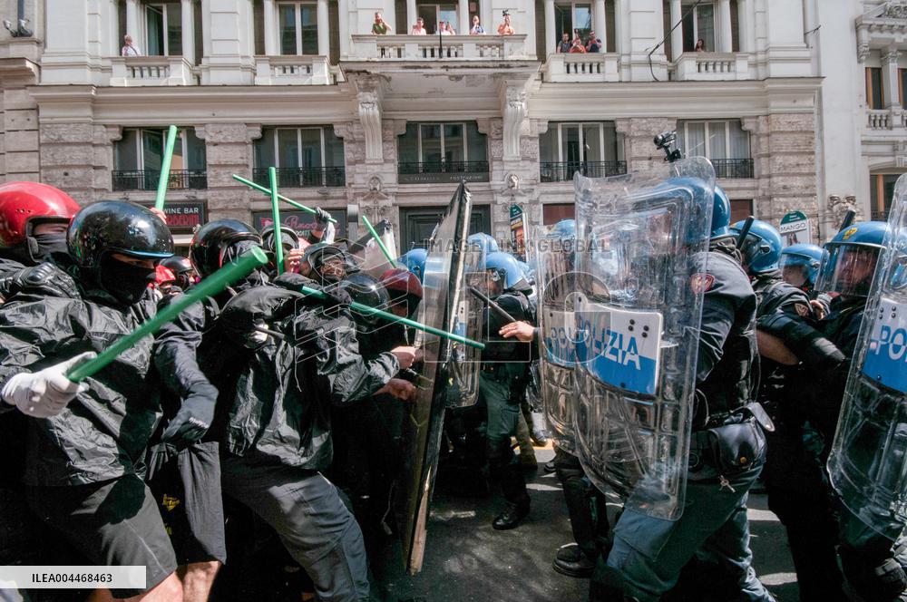 Violent Clashes at Security Bill Protest in Rome