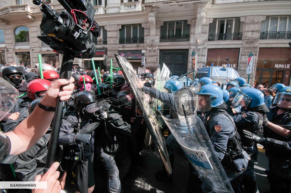 Violent Clashes at Security Bill Protest in Rome