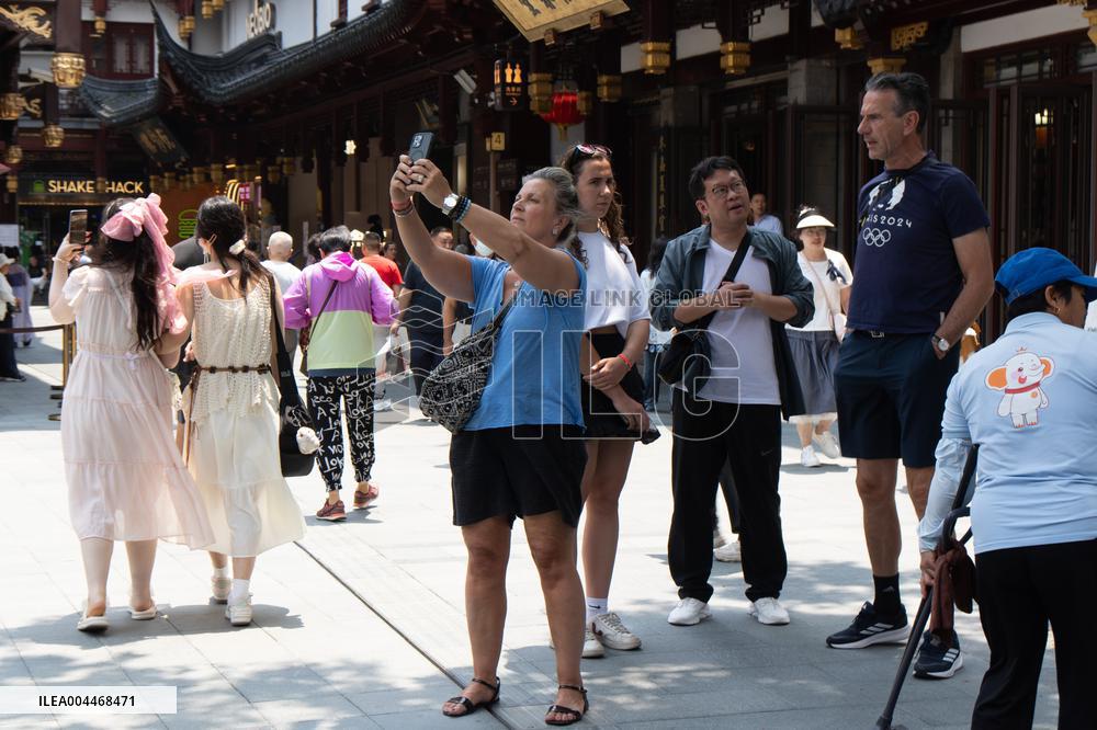 Foreign Tourists in Shanghai