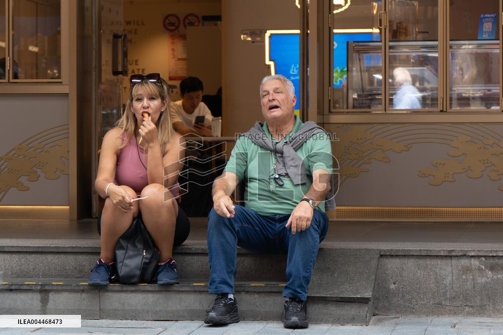 Foreign Tourists in Shanghai