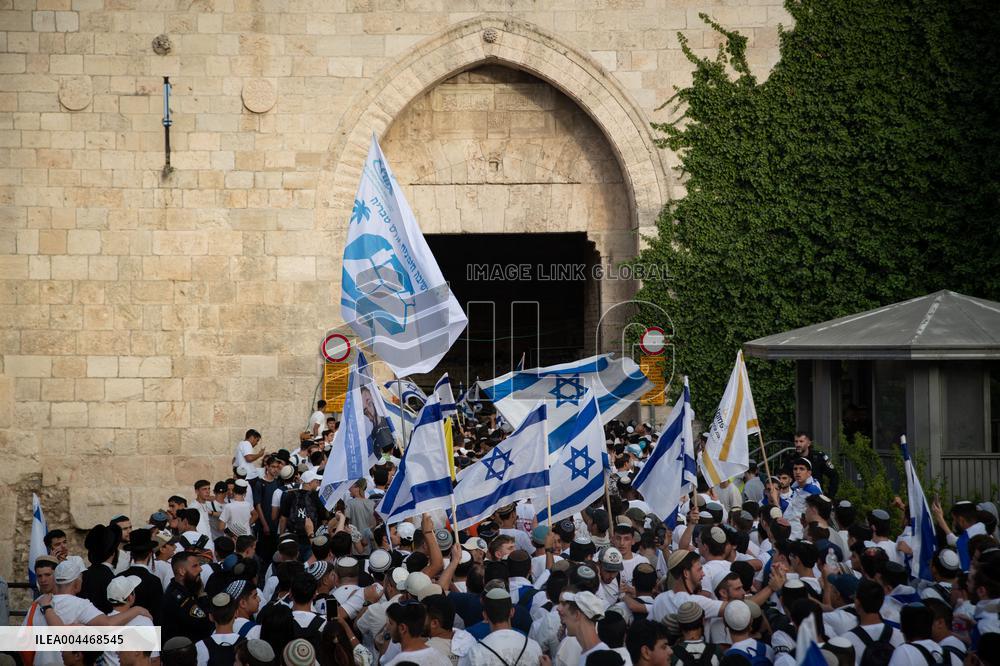 Far-Right Israeli Activists Clash with A Palestinian Man - Jerusalem