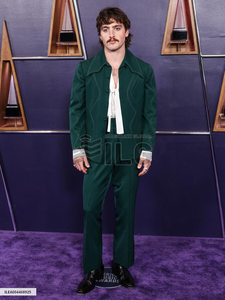 2025 American Music Awards - Arrivals