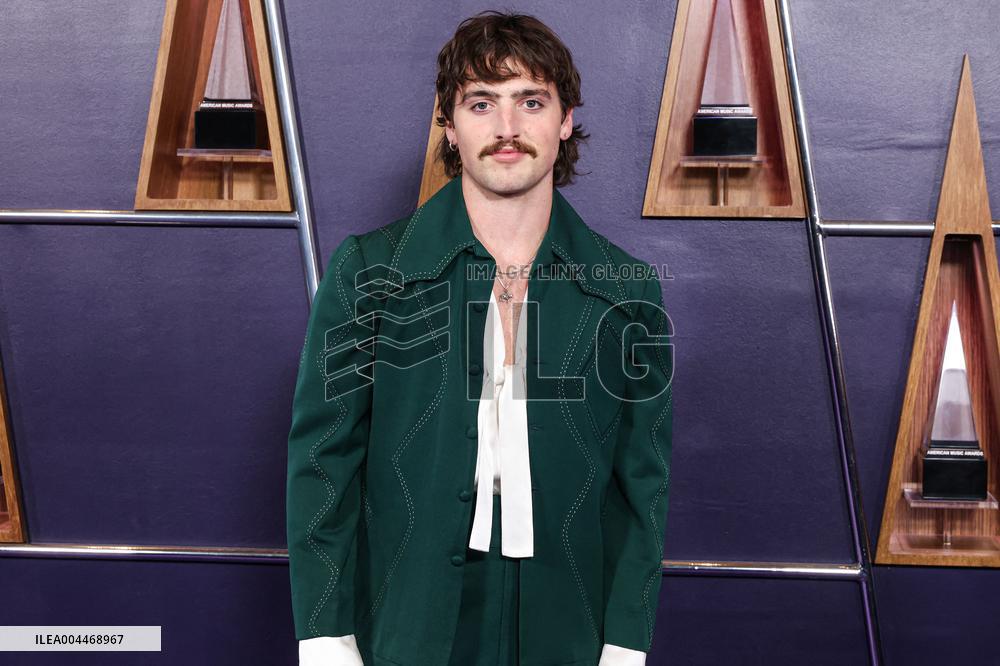 2025 American Music Awards - Arrivals