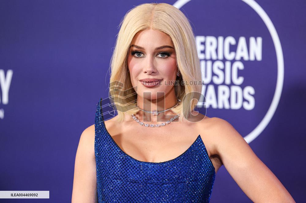 2025 American Music Awards - Arrivals