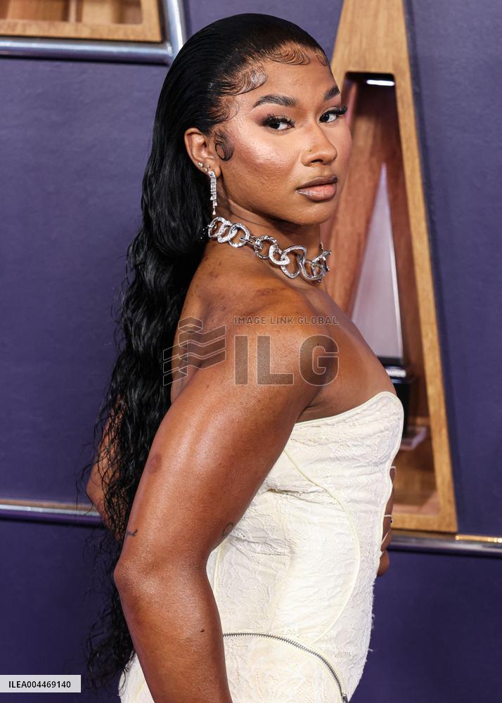 2025 American Music Awards - Arrivals