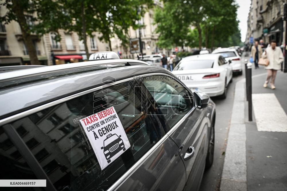 Taxi protest in Paris - FA