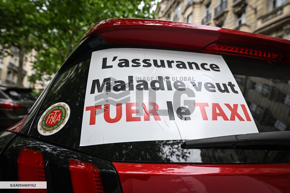 Taxi protest in Paris - FA