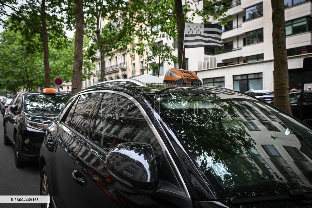 Taxi protest in Paris - FA