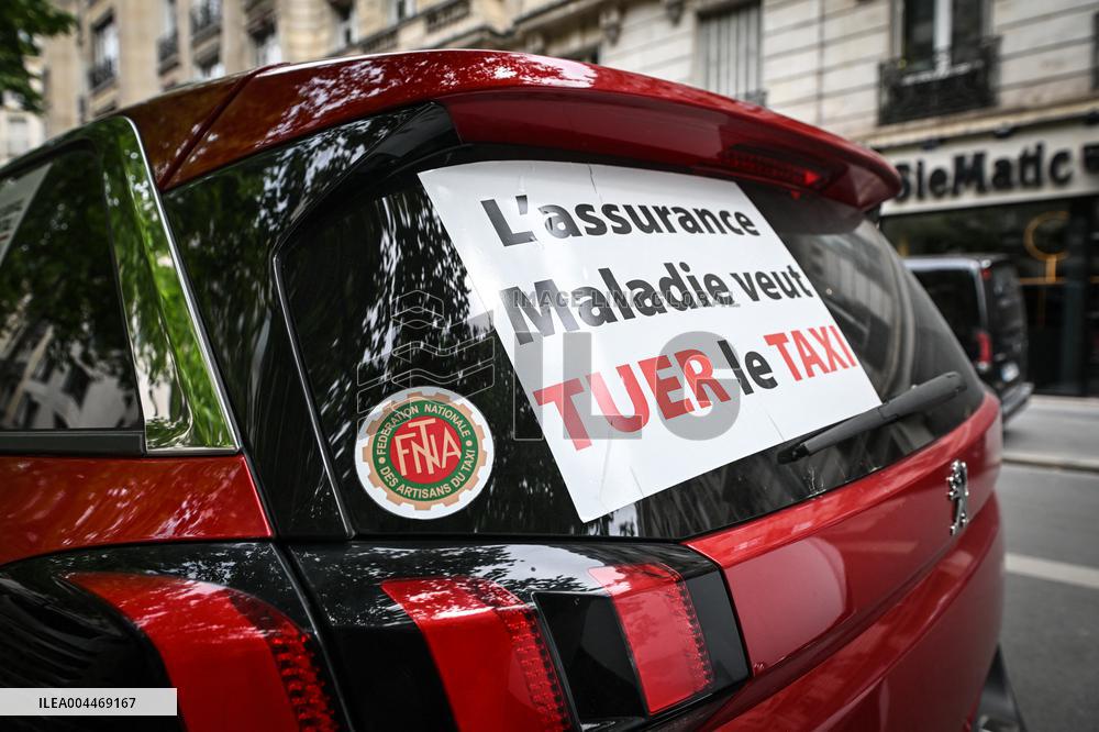 Taxi protest in Paris - FA