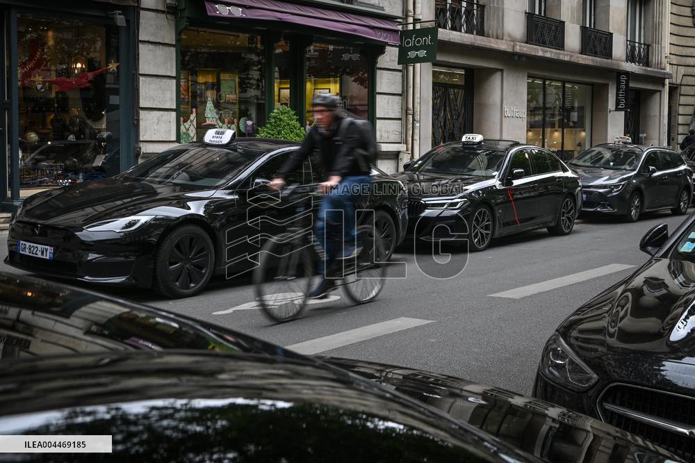 Taxi protest in Paris - FA