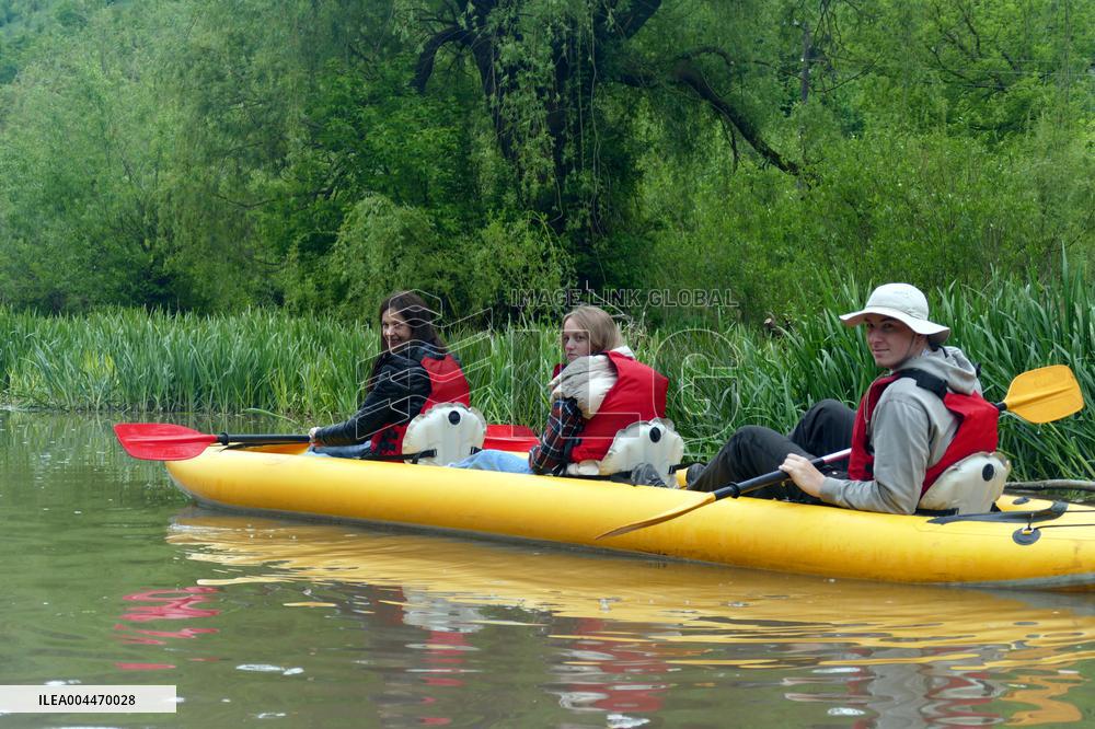 Rafting down Smotrych River in Khmelnytskyi region