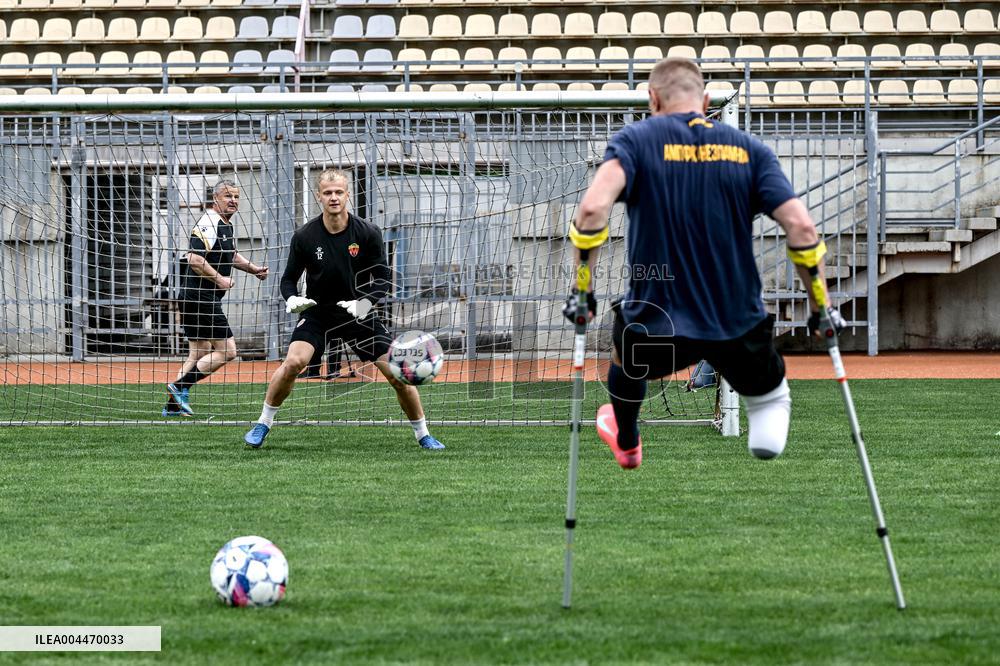 Open amp football training session held in Zaporizhzhia