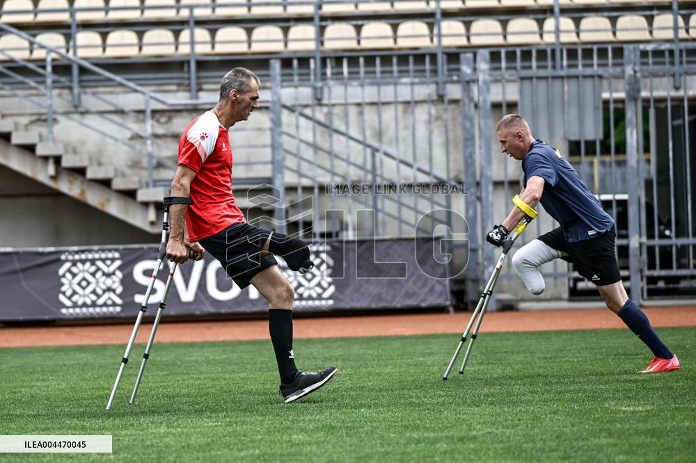 Open amp football training session held in Zaporizhzhia