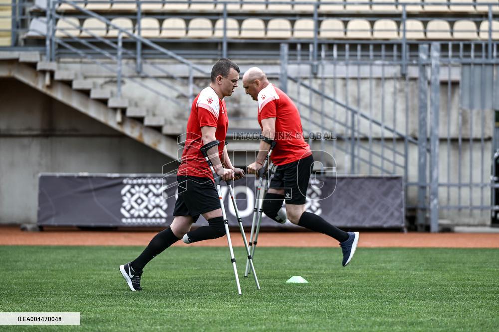 Open amp football training session held in Zaporizhzhia