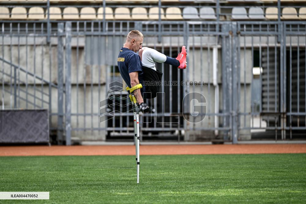 Open amp football training session held in Zaporizhzhia