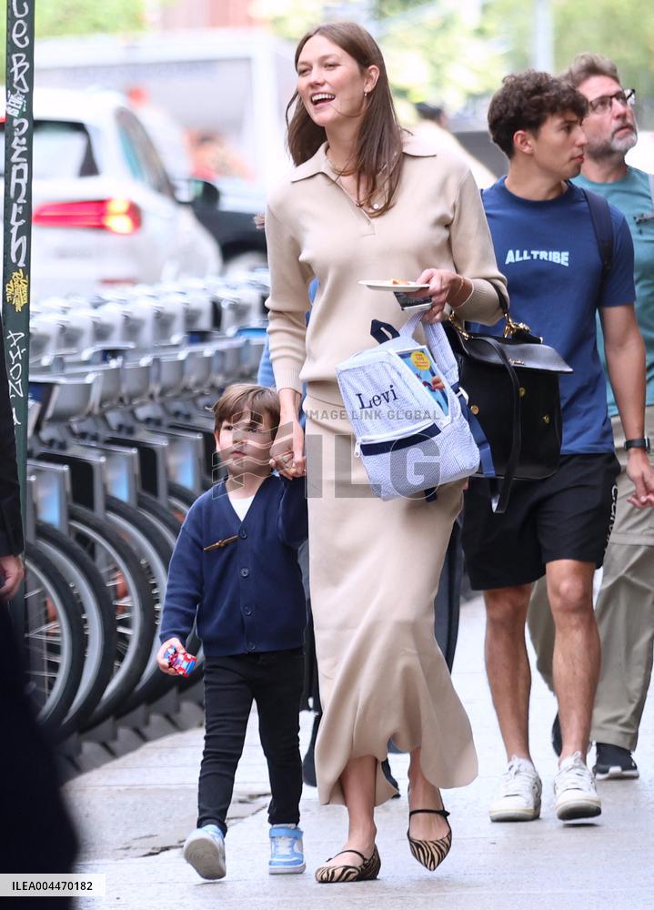 Pregnant Karlie Kloss And Her Son Out - NYC
