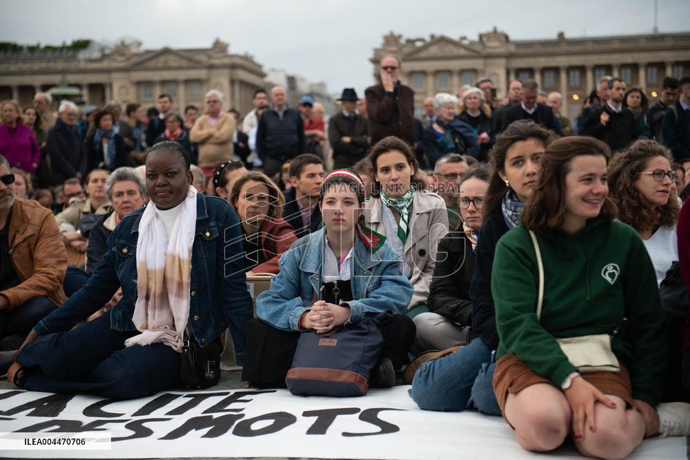 Catholics Protest Euthanasia Bill in Paris