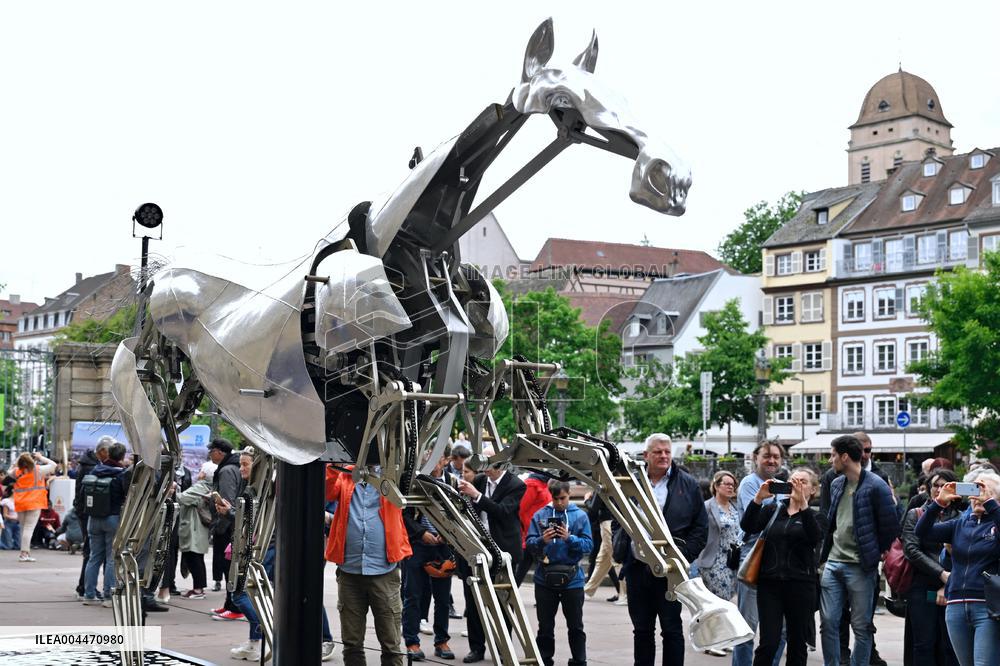 Mayor Jeanne Barseghian Inaugurates Zeus of Paris 2024 - Paris