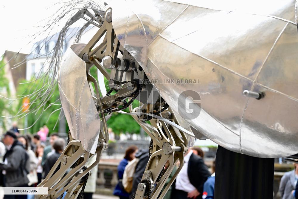 Mayor Jeanne Barseghian Inaugurates Zeus of Paris 2024 - Paris