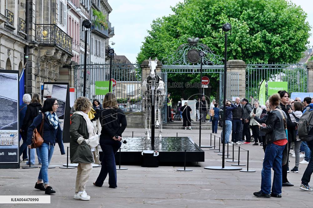 Mayor Jeanne Barseghian Inaugurates Zeus of Paris 2024 - Paris