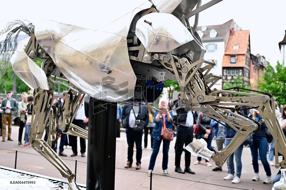 Mayor Jeanne Barseghian Inaugurates Zeus of Paris 2024 - Paris