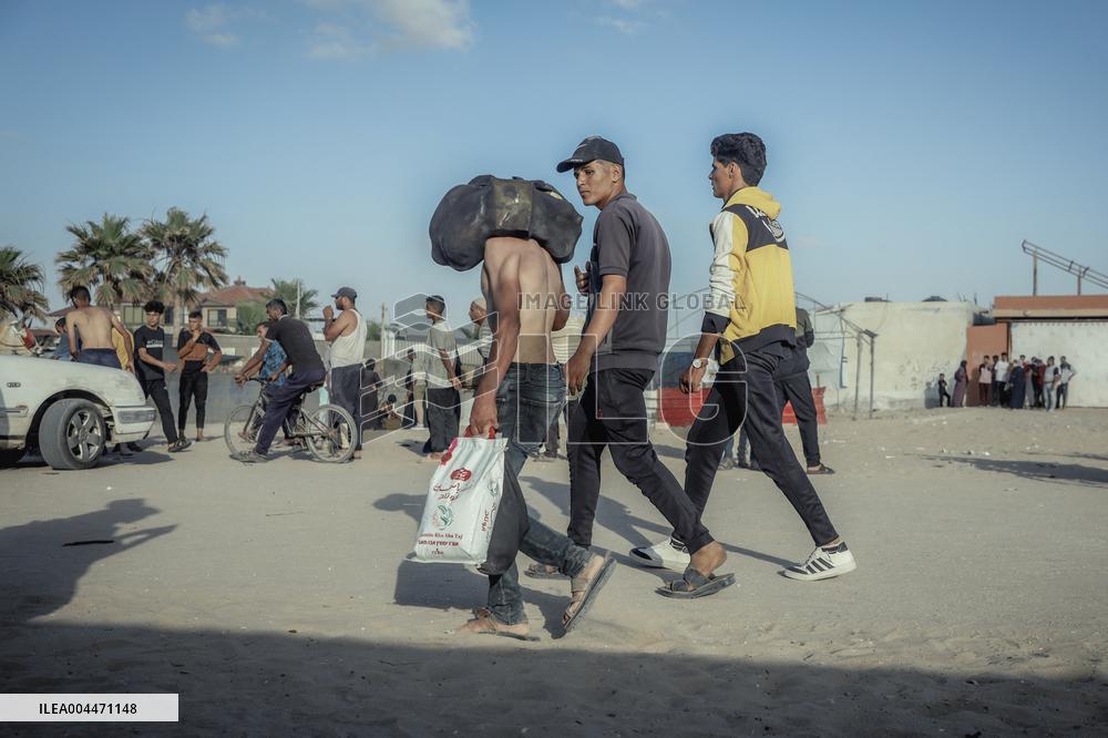 Desperation Grows At Gaza Food Distribution