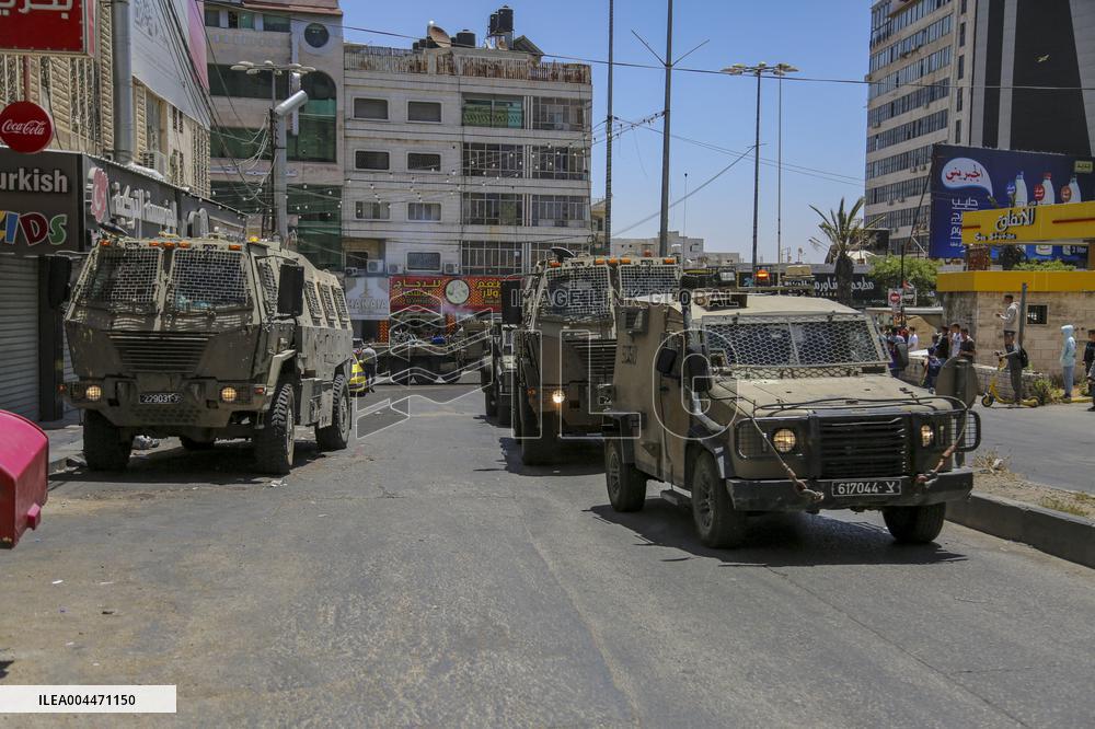 Israeli Forces Raid Financial Sites in Jenin - Palestine
