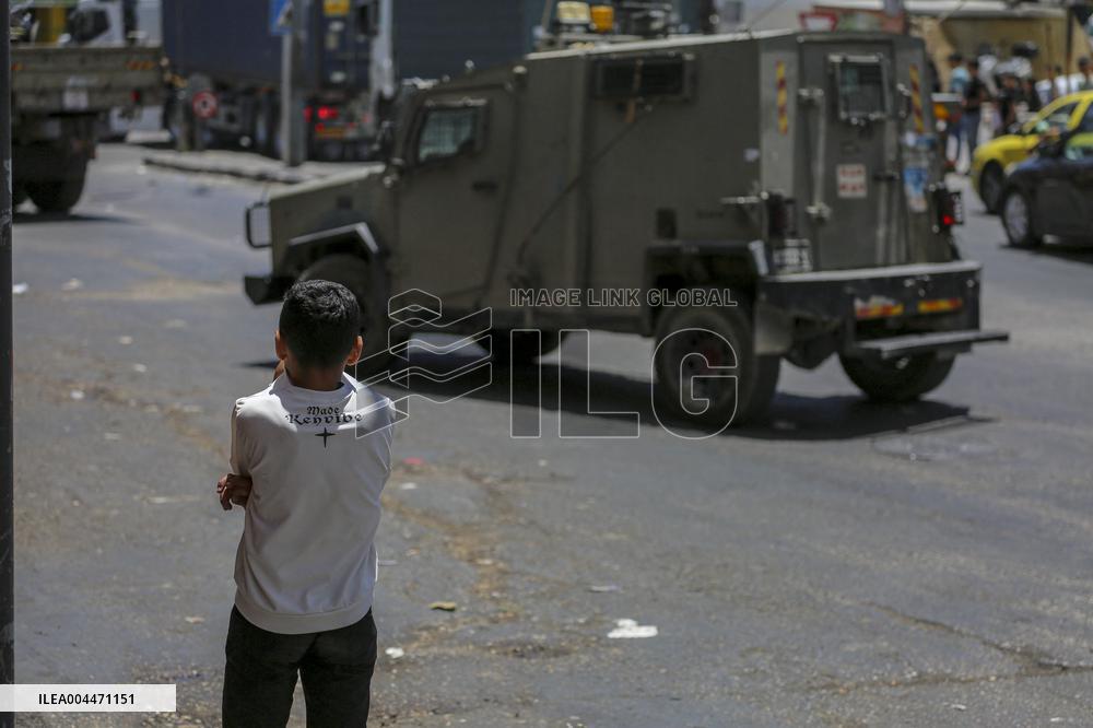 Israeli Forces Raid Financial Sites in Jenin - Palestine