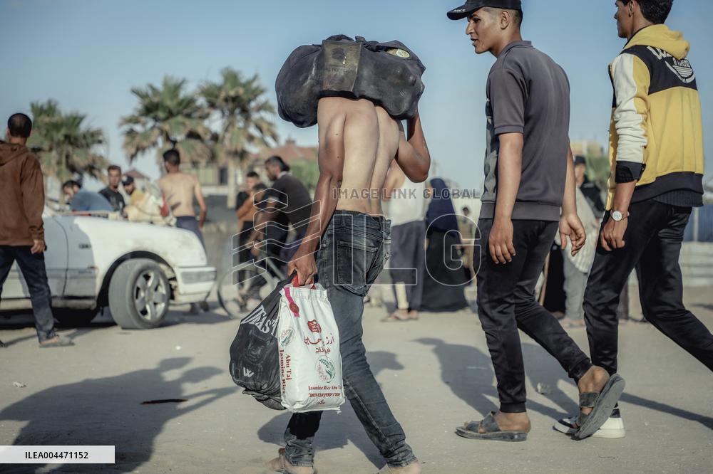 Desperation Grows At Gaza Food Distribution