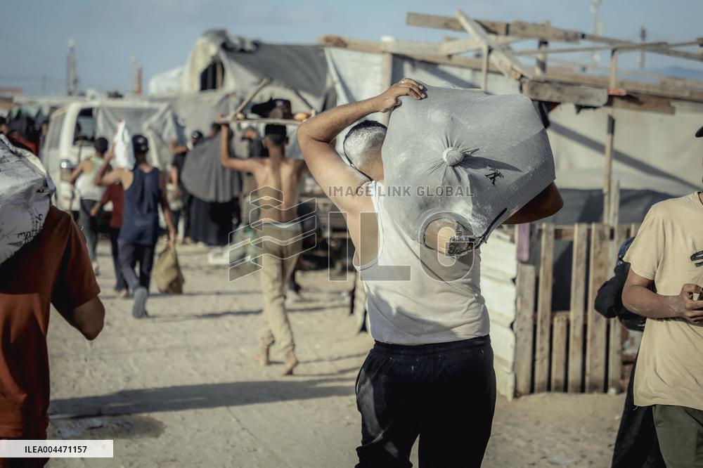 Desperation Grows At Gaza Food Distribution