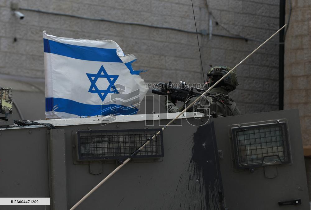 Clash During an Israeli Operation - West Bank