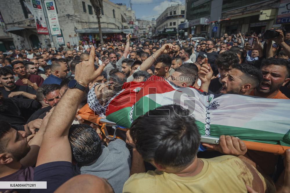 Funeral After an Israeli Raid - Nablus