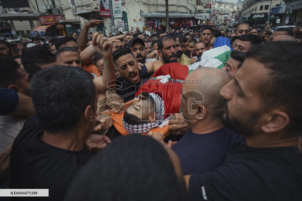 Funeral After an Israeli Raid - Nablus