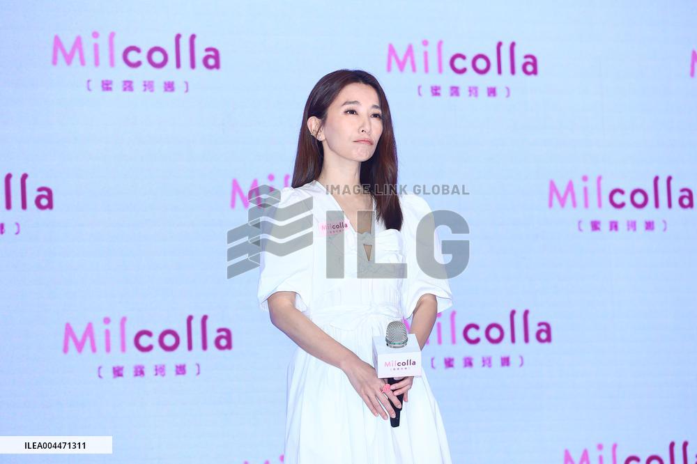 Female Singer Hebe Tien